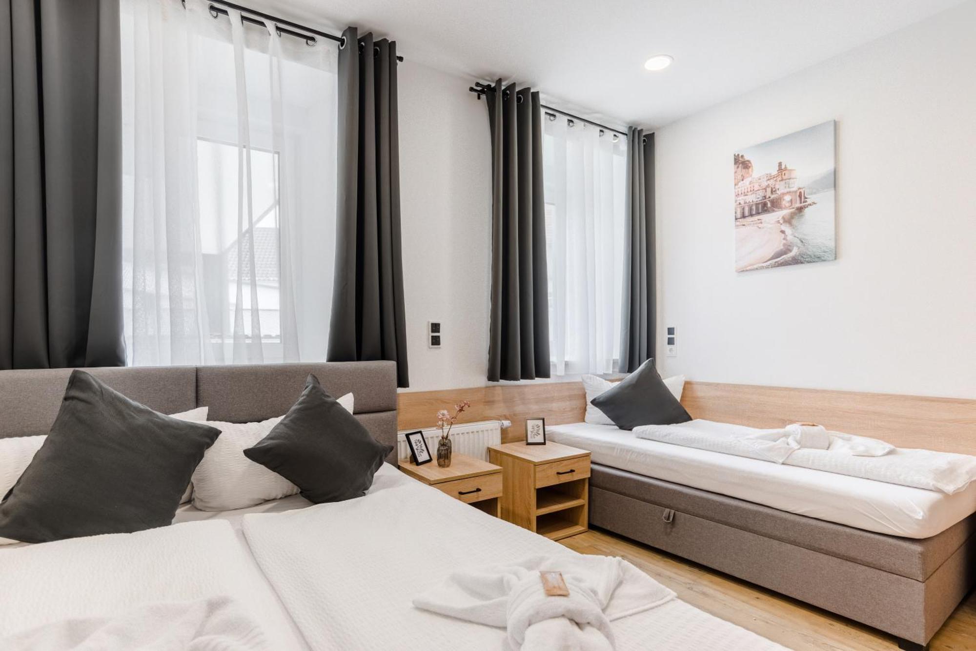 Hotel Montenegro Worms Extérieur photo
