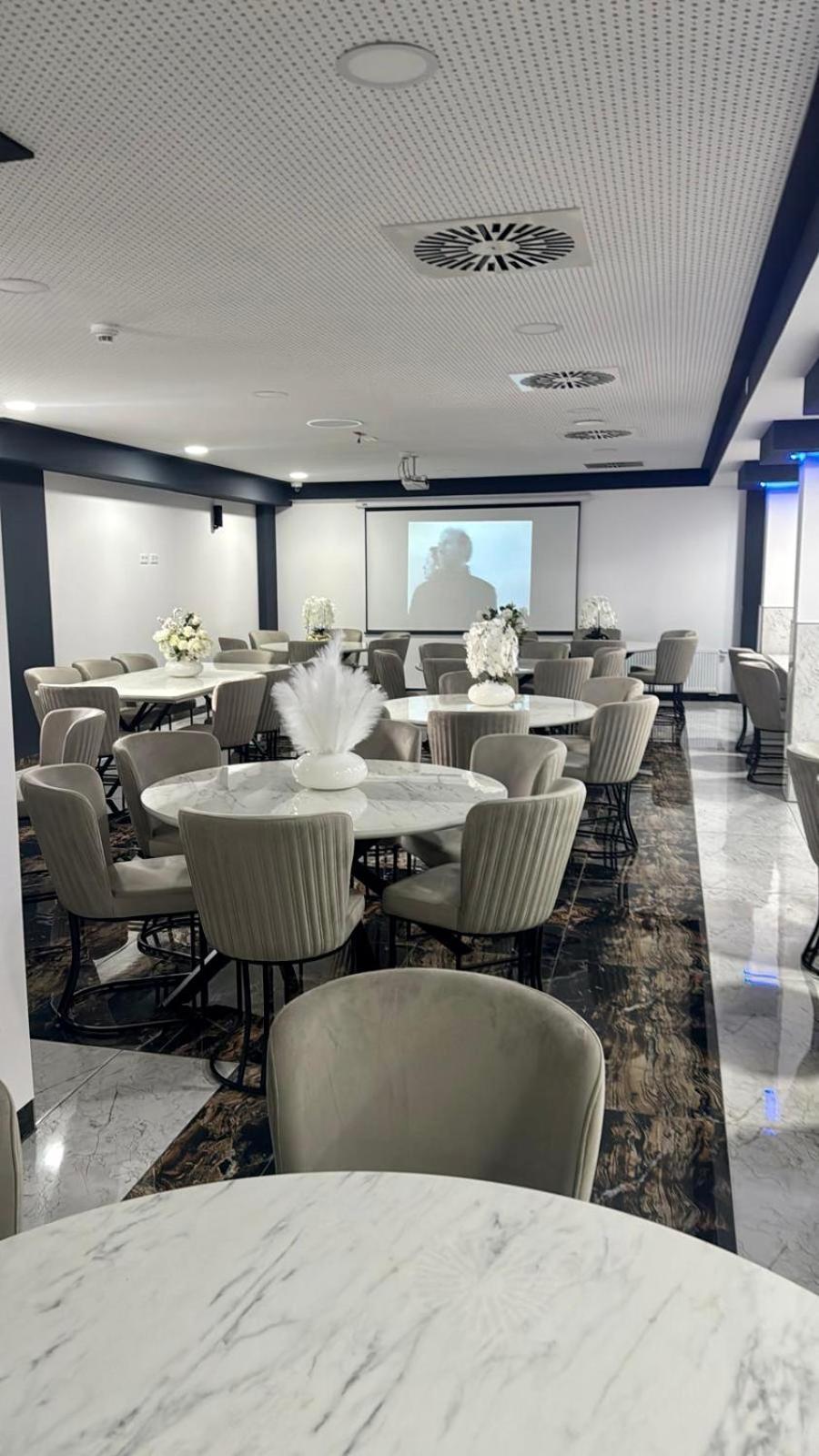 Hotel Montenegro Worms Extérieur photo